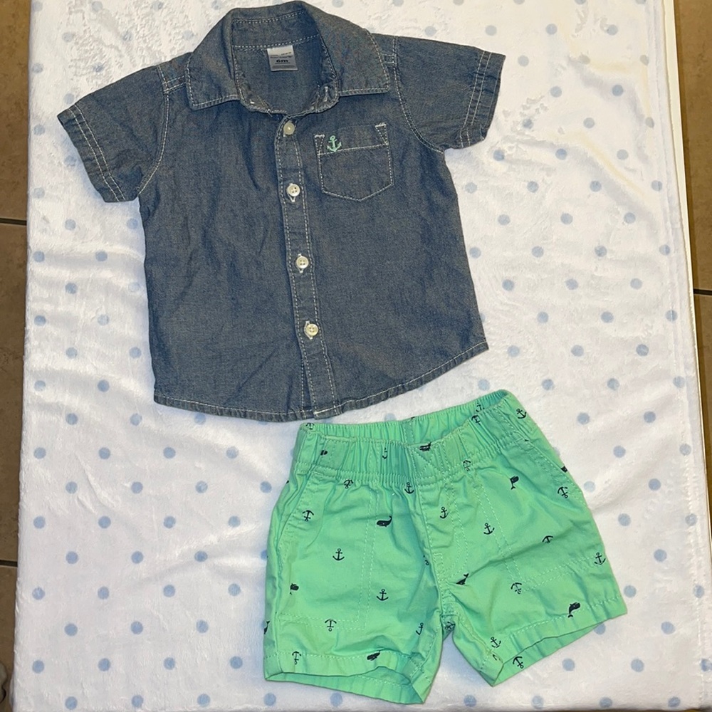 2 outfits. Carter’s 6 Months - Picture 2 of 3